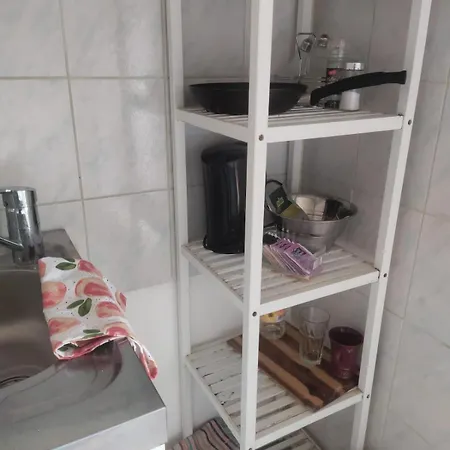 2 Raum In Zentrum * Schwerin (Mecklenburg-Vorpommern)